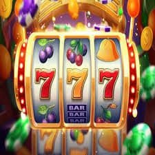 Myanm98 Sportsbook APP ဖြင့် မိုဘိုင်းကိရိယာပေါ်တွင် အားကစားလောင်းကစားဆင်နွှဲနေသောမြင်ကွင်း